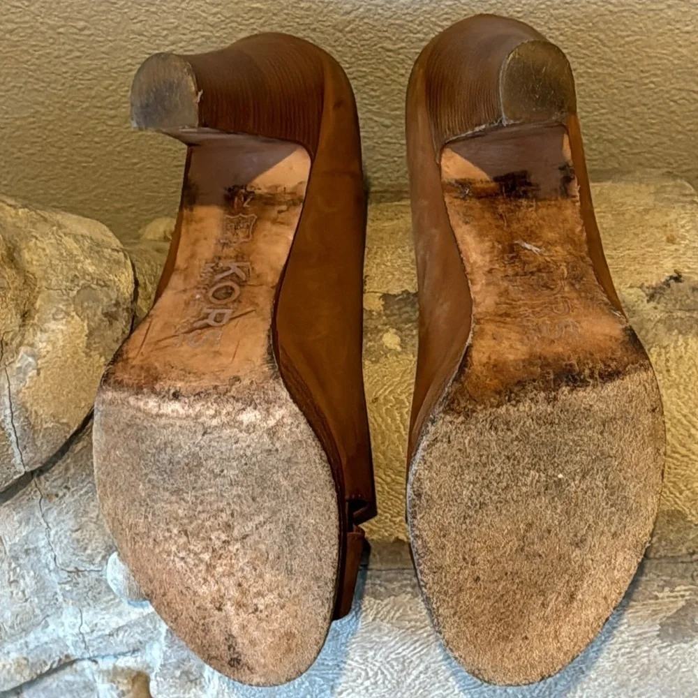 KORS Michael Kors vintage brown bacheta leather crossed open‎ toe platform heels
